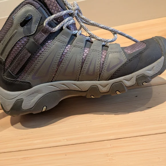 Keen Oakridge Women's Waterproof Hiking Boots - Picture 9 of 11